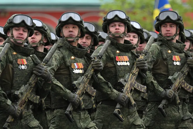 Putin Adds 15,500 Soldiers and $200 Billion for Defence on the Same Day