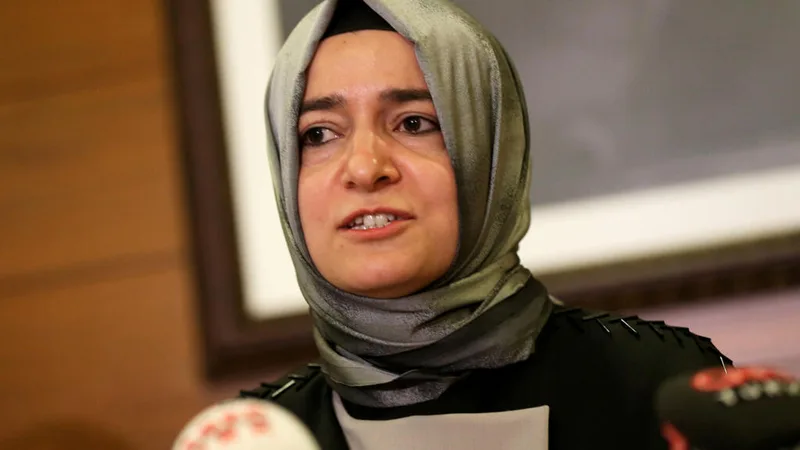 Turkey's Fund Crisis Reaches Erdoğan's Party
